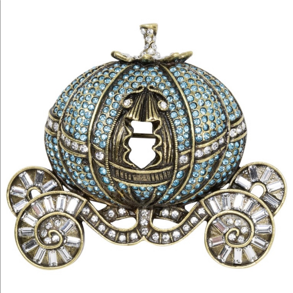 Retired Heidi Daus “Your Carriage Awaits” Pin
